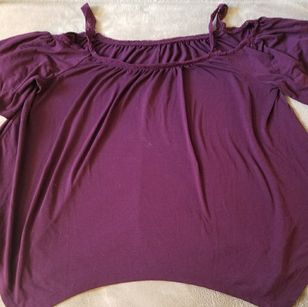 CUTE cold shoulder top with lace straps